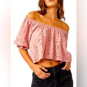 Free People, puff sleeve “Stacey” Crop Top size small NWT color is Rose